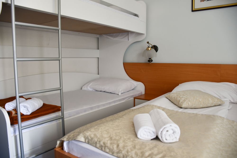 

Roma - Hvar, Lesina - Hotel Sirena Hvar