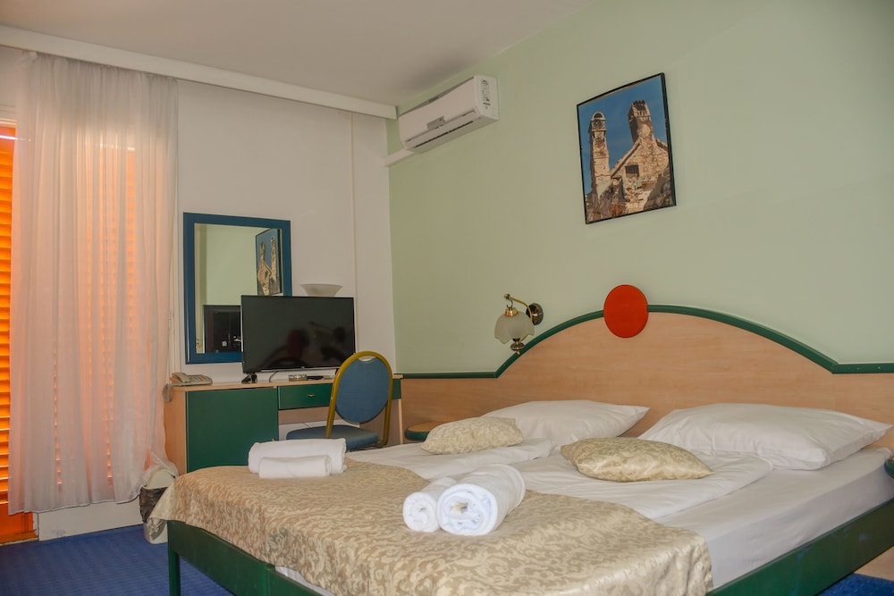 

Venezia - Hvar, Lesina - Hotel Sirena Hvar