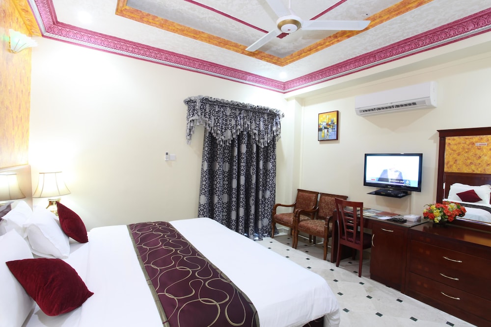 

Milano - Seeb - Al Bahjah Hotel