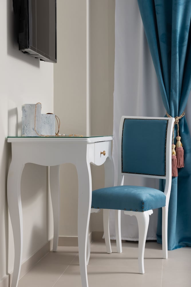 

Bologna - Nea Kalikratia - Light Blue Hotel
