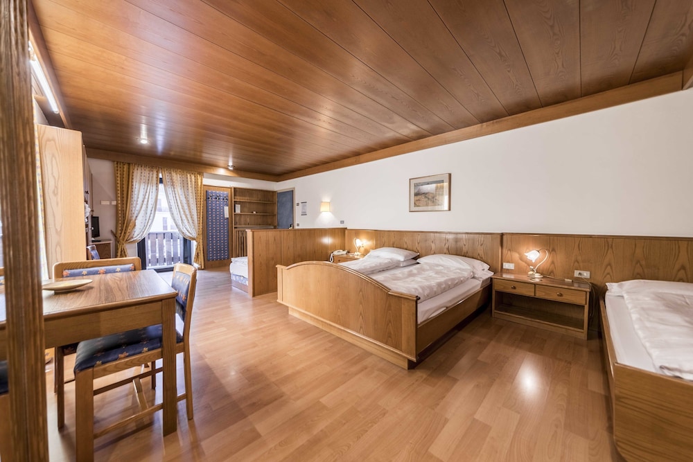 

Napoli - Ziano di Fiemme - Active Hotel Ancora