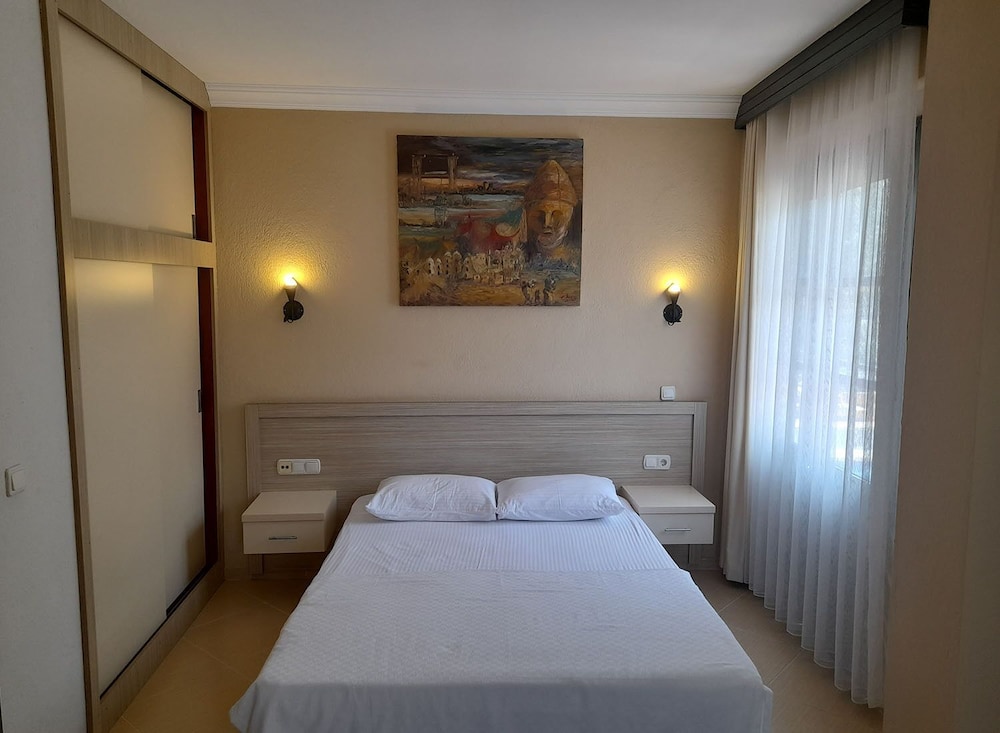 

Verona - Ovacik - Belle Vue Ölüdeniz