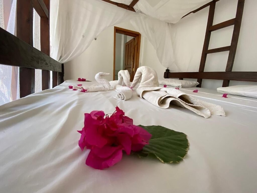 

Napoli - Malindi - Silver Rock Hotel