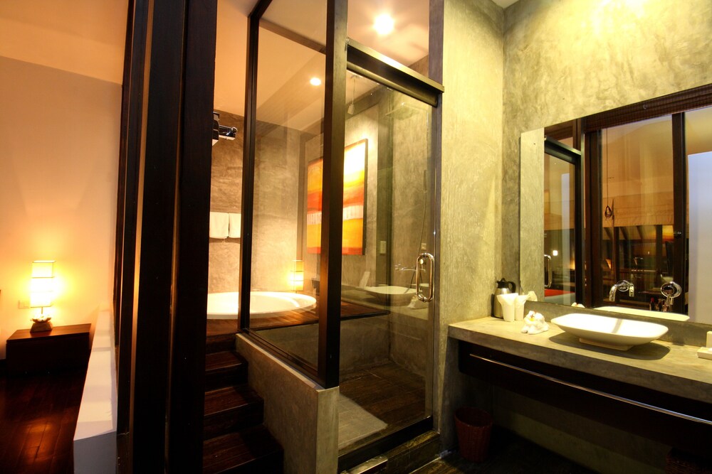 

Bologna - Ahungalla - Temple Tree Resort & Spa