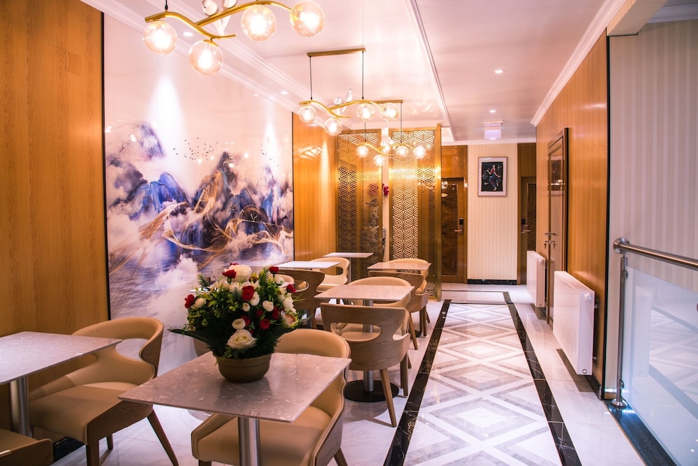 

Trieste - Vienna, Aeroporto Internazionale di Vienna - Mr.Liao Hotel
