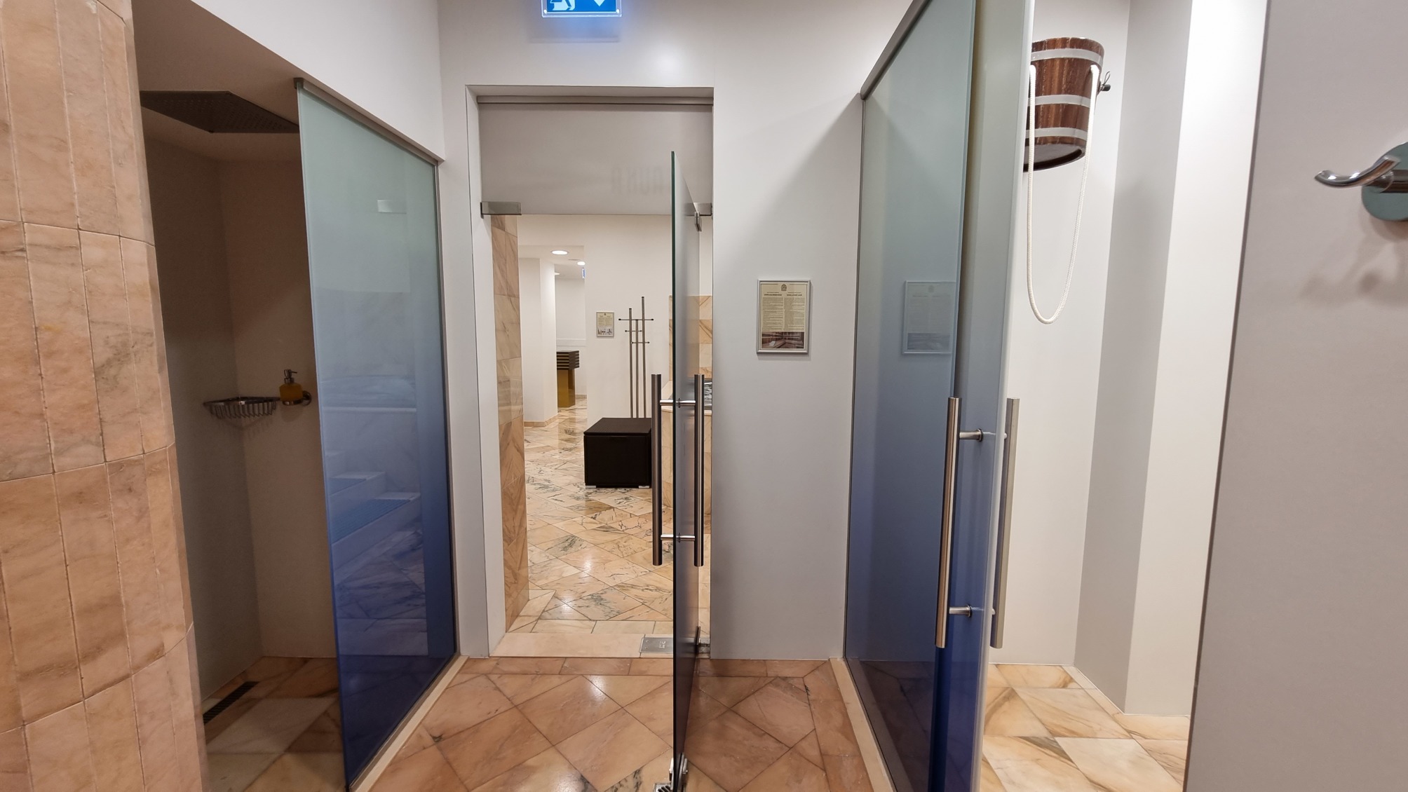 

Bari - Praga, Aeroporto Václav Havel - Hotel Savoy Prague