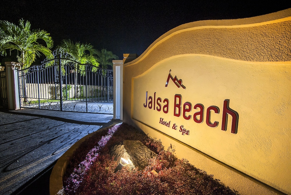 

Milano - Roches Noires - Jalsa Beach Hotel & Spa