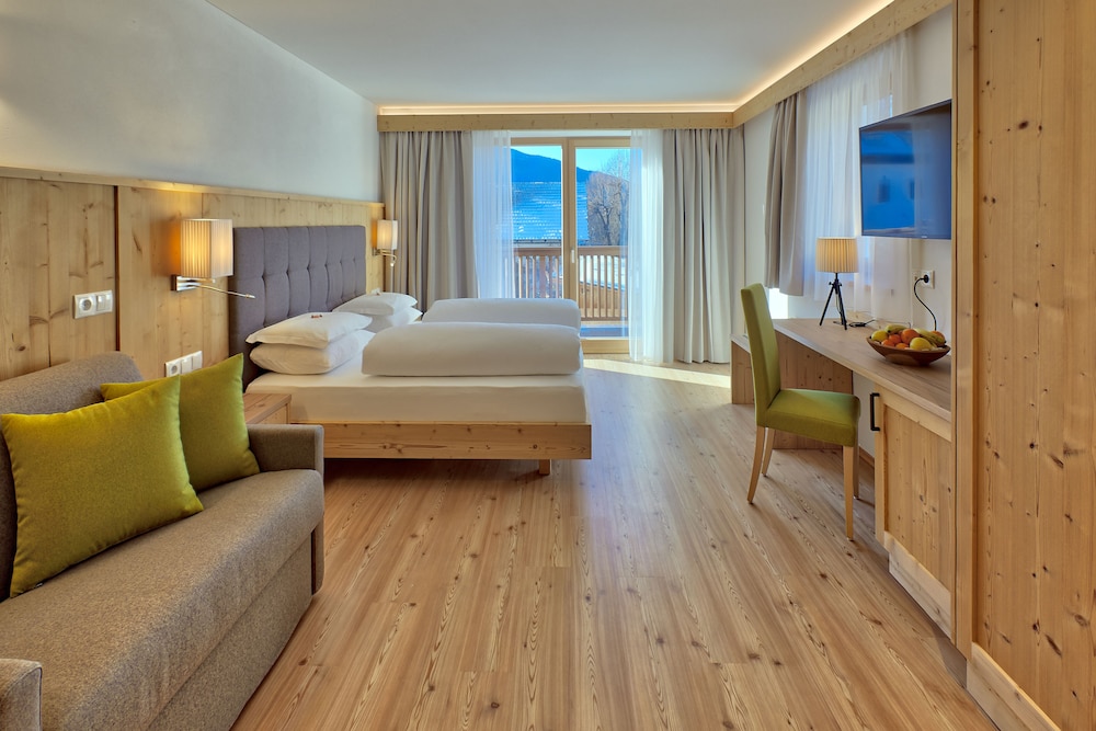 

Bari - Monguelfo - Hotel Rose