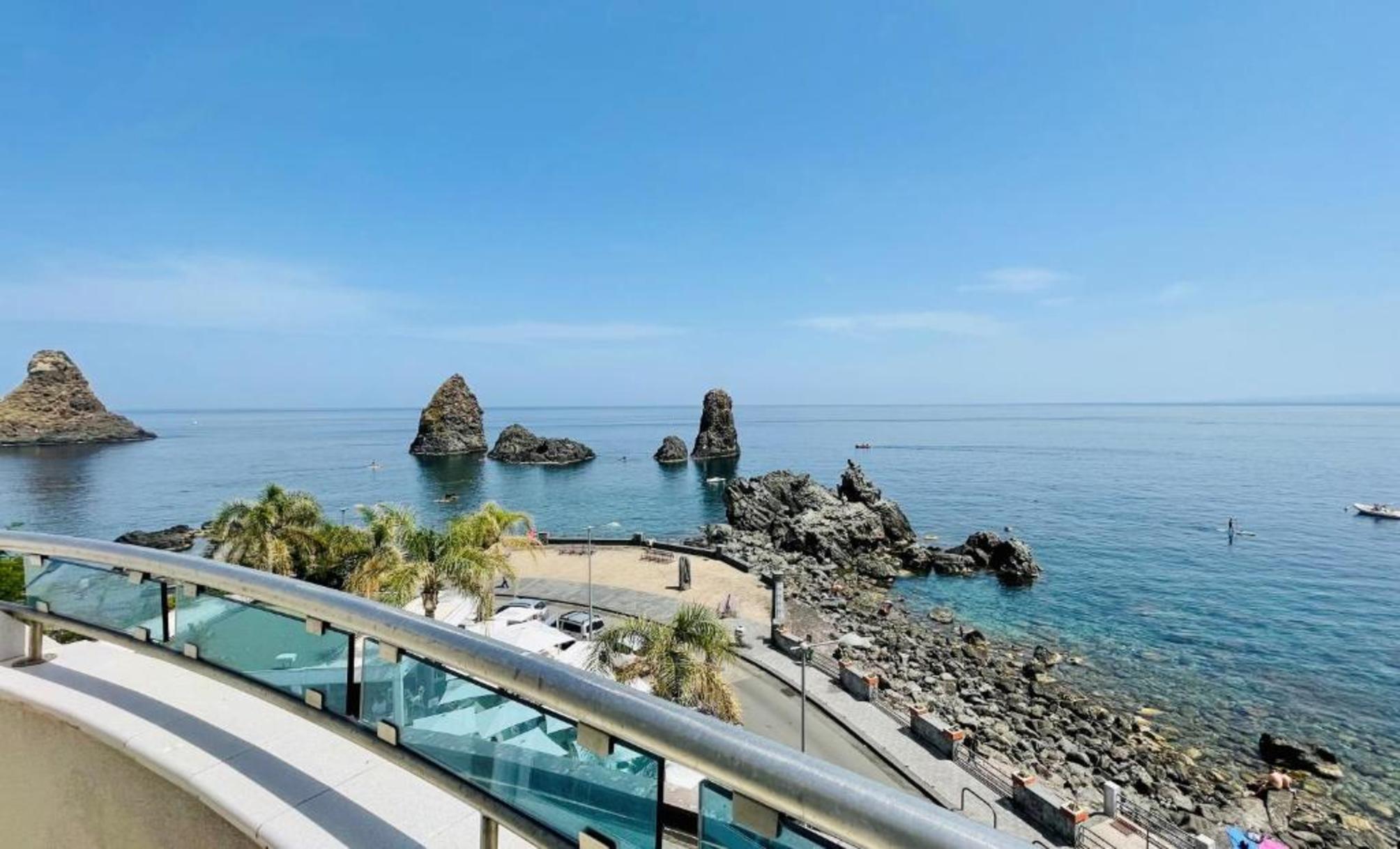 

Ancona - Aci Castello - Grand Hotel Faraglioni