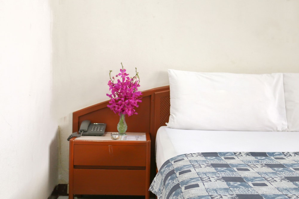 

Napoli - Bangkok - Nakornping Hotel