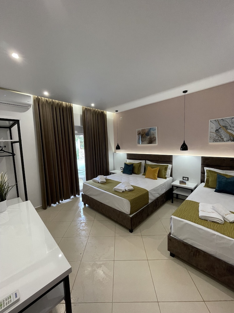 

Milano - Riviera Albanese - Relax Apts Saranda