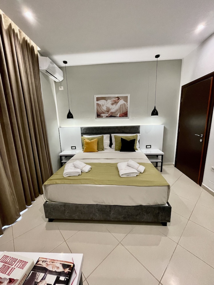

Napoli - Sarandë - Relax Apts Saranda