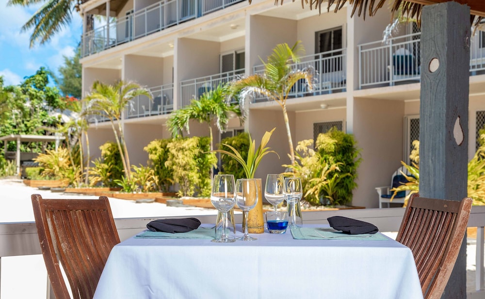 

Roma - Rarotonga - Moana Sands Beachfront Hotel