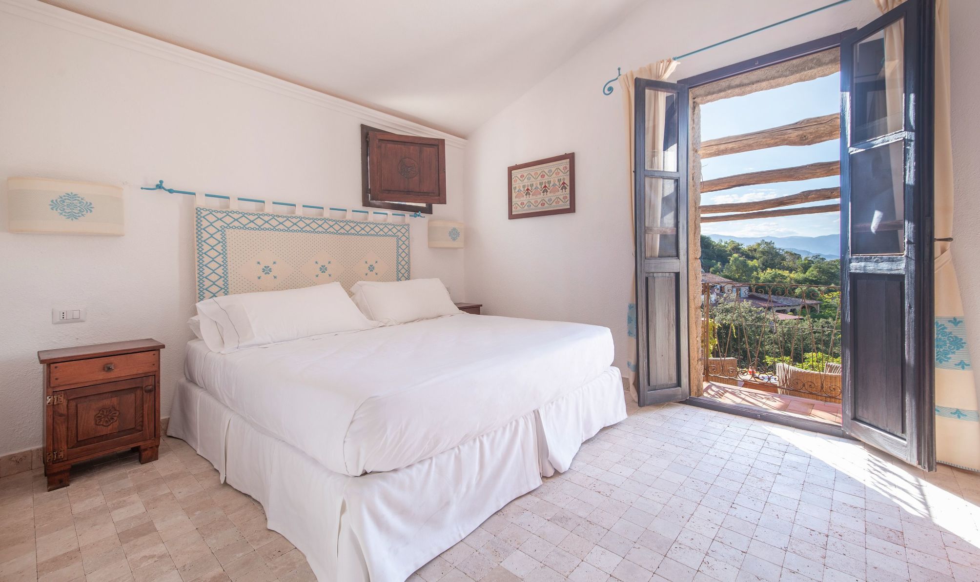 

Napoli - Tortolì - Arbatax Park Resort - Borgo Cala Moresca