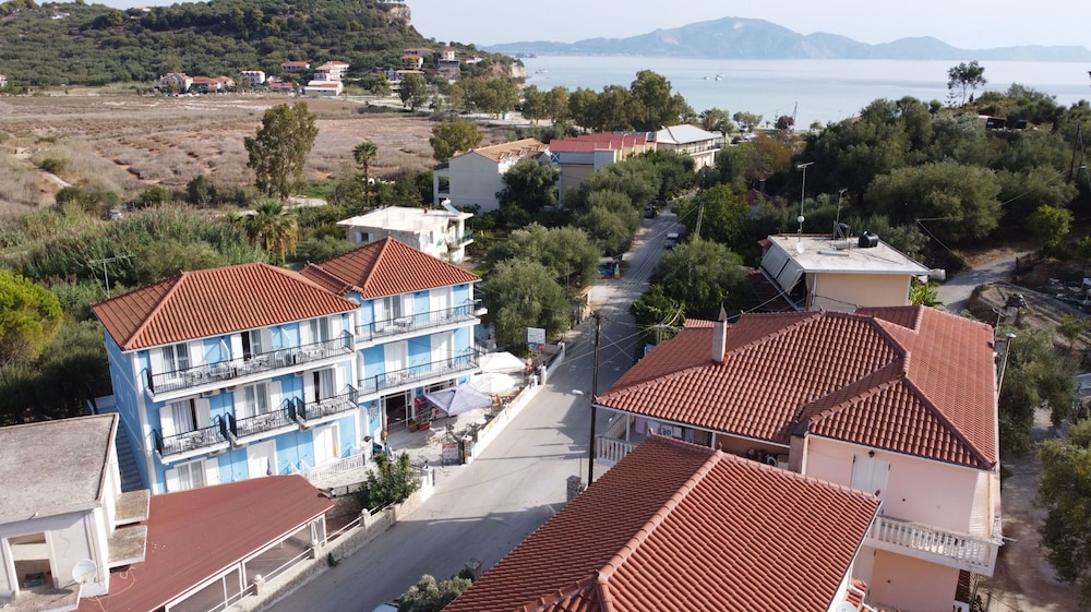 

Firenze - Laganas - Blue Lake Holiday Homes - Keri Summer Escape