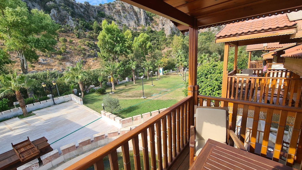 

Milano - Dalyan - BC Spa Hotel