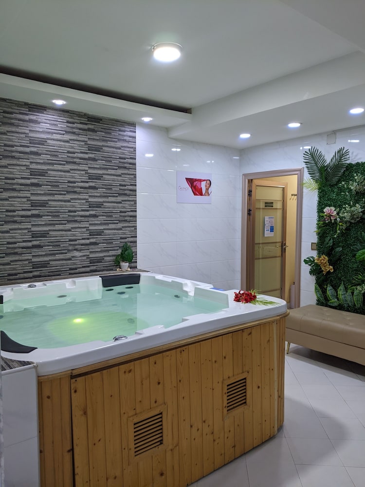 

Milano - Antananarivo - Atmosphère Hotel & spa