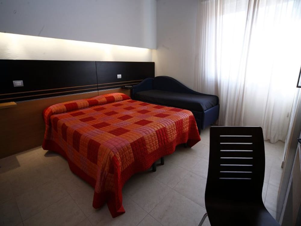 

Catania - Riviera Romagnola, Mare Italia - Hotel Villa Lalla
