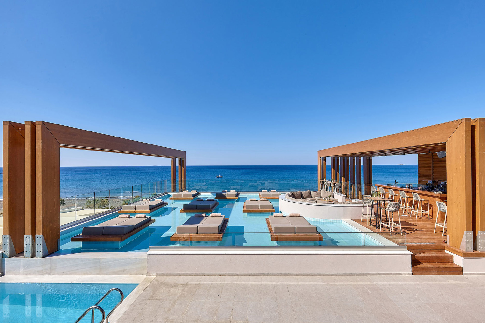 

Napoli - Ferma - Enorme Santanna Beach