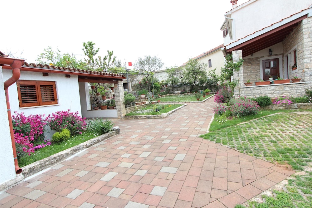 Guest House Liliana Foto 2