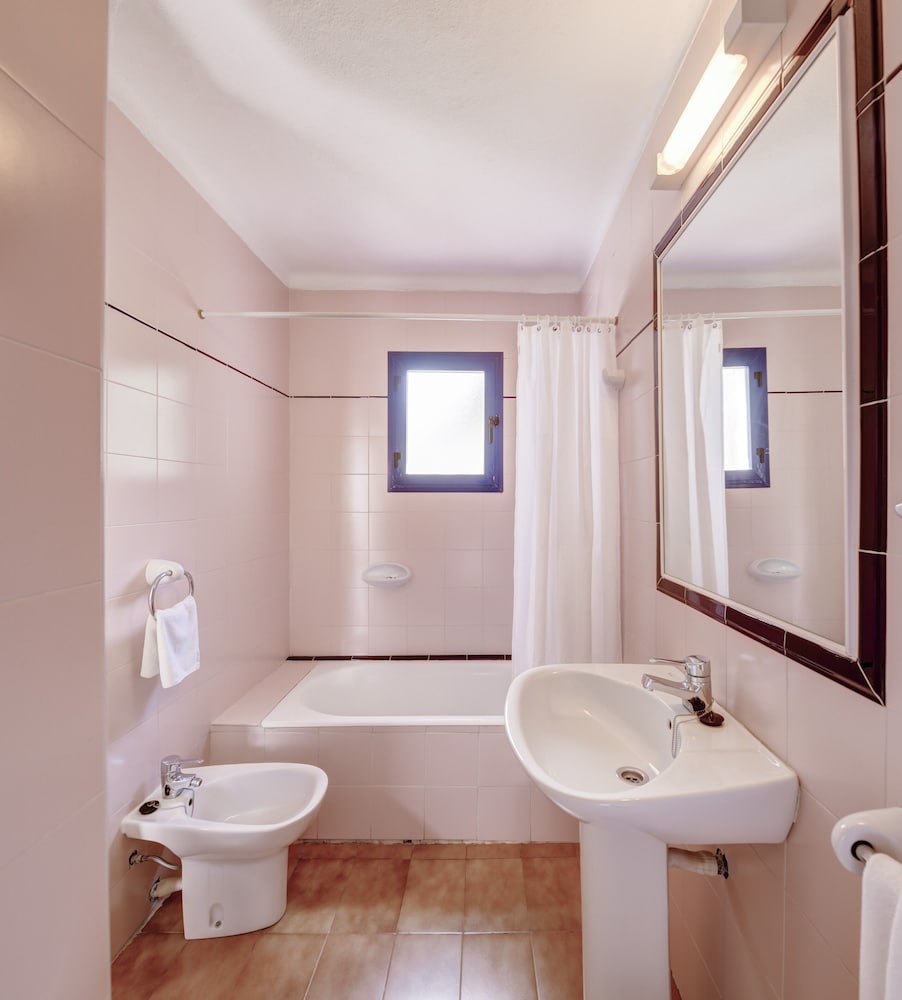 

Verona - Pilar de la Mola - Insotel Club Maryland - All Inclusive