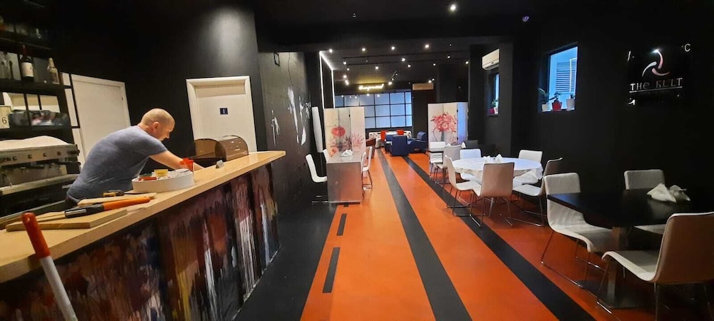 

Bari - Tirana - Suite Idea Hotel