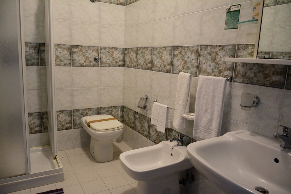 

Milano - Roccella Jonica - Castelvetere Hotel