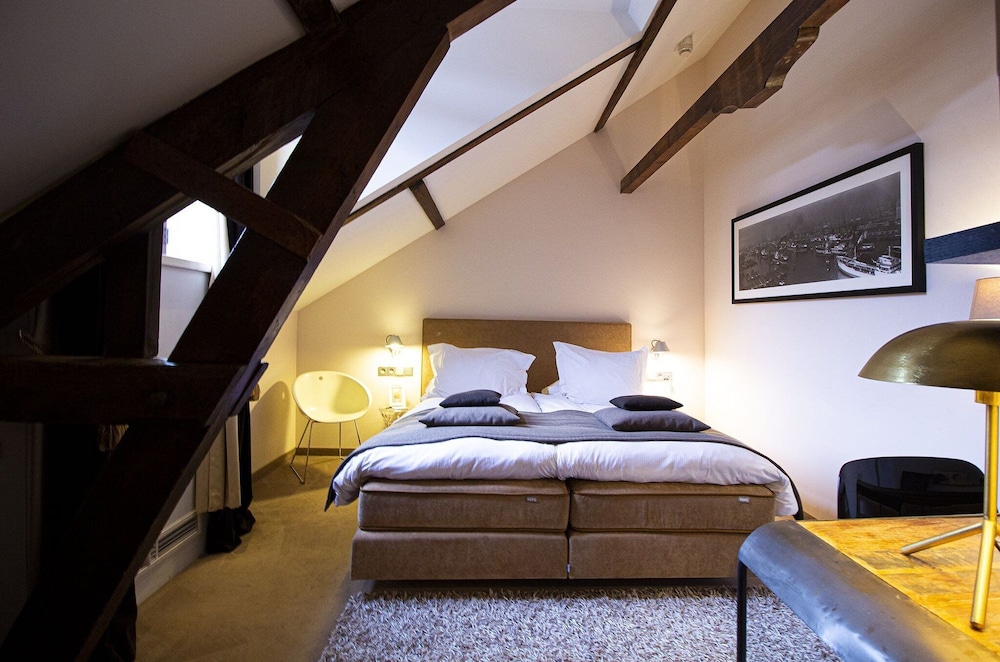 

Pisa - Rotterdam - Suitehotel Pincoffs