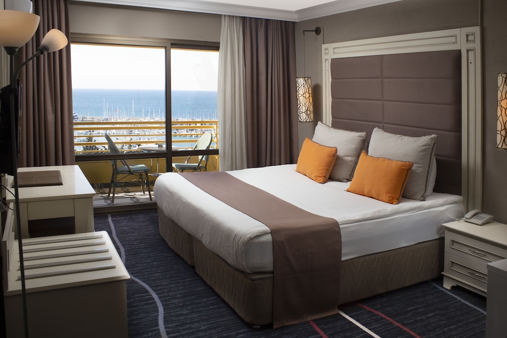 

Milano - Kusadasi - Suhan Seaport 360 Hotel