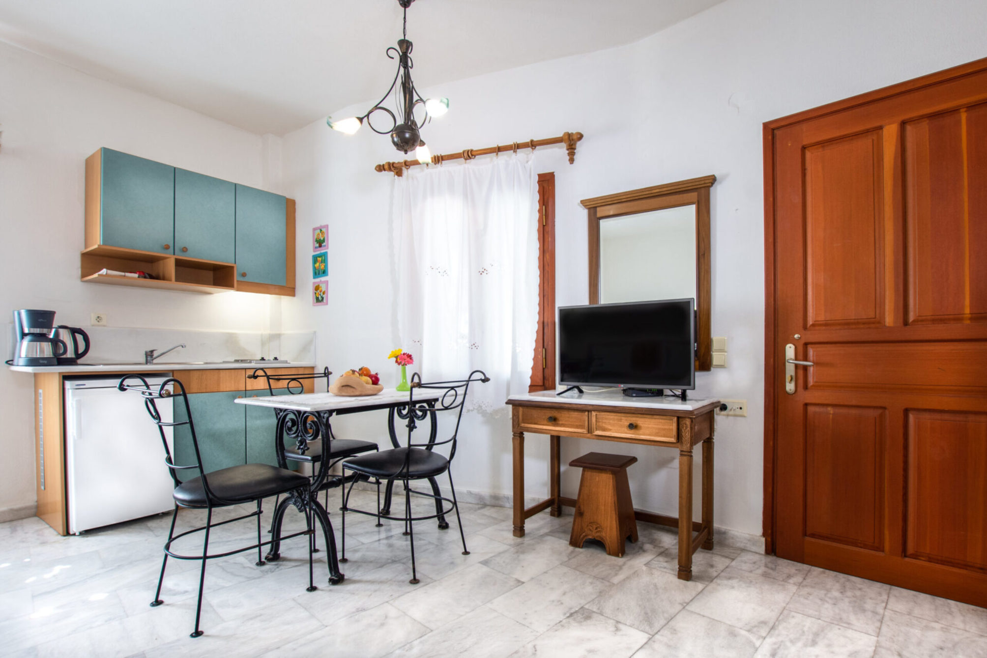 

Napoli - Soúda - Anais Collection Hotels & Suites