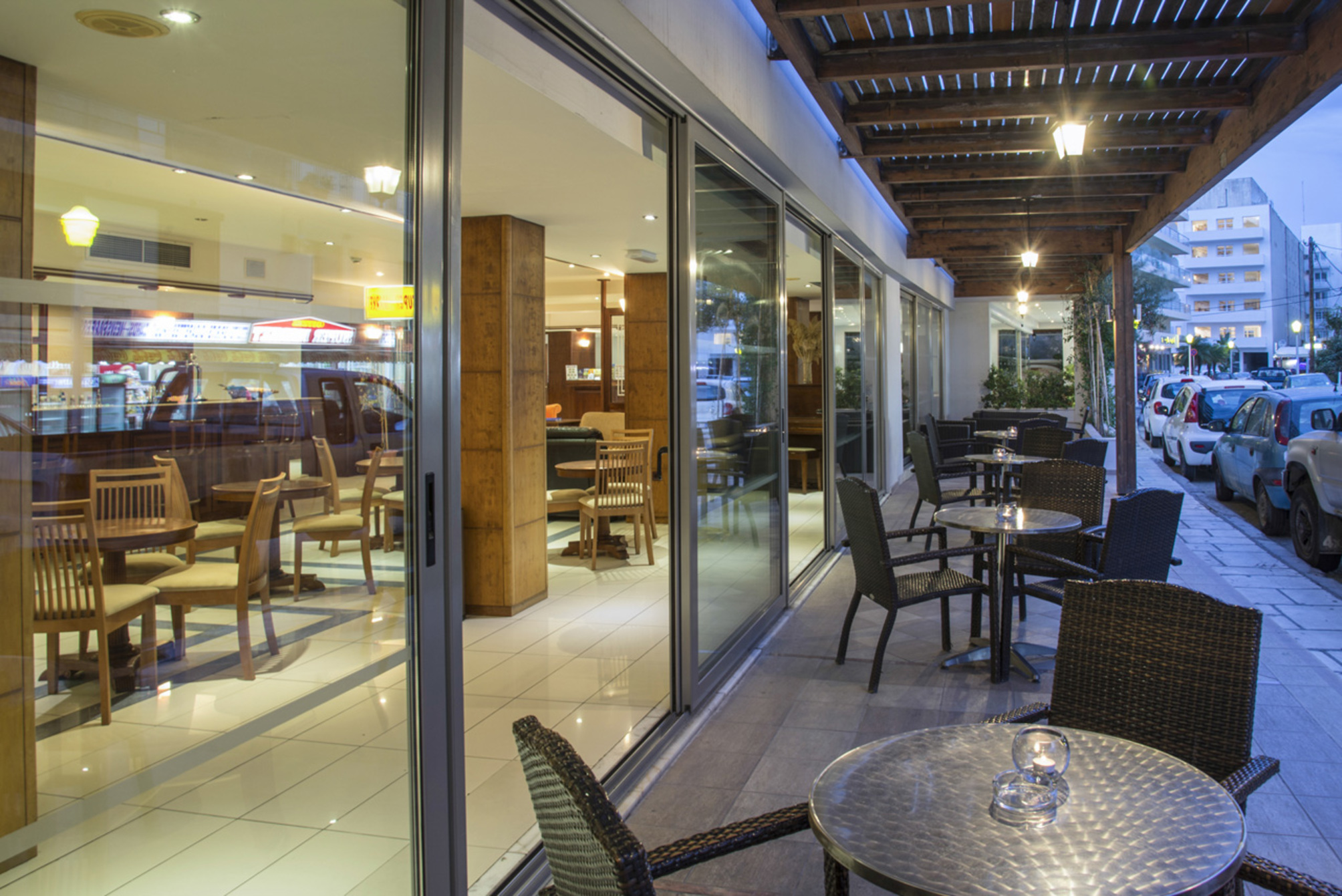 

Verona - Ixiá - Manousos City Hotel