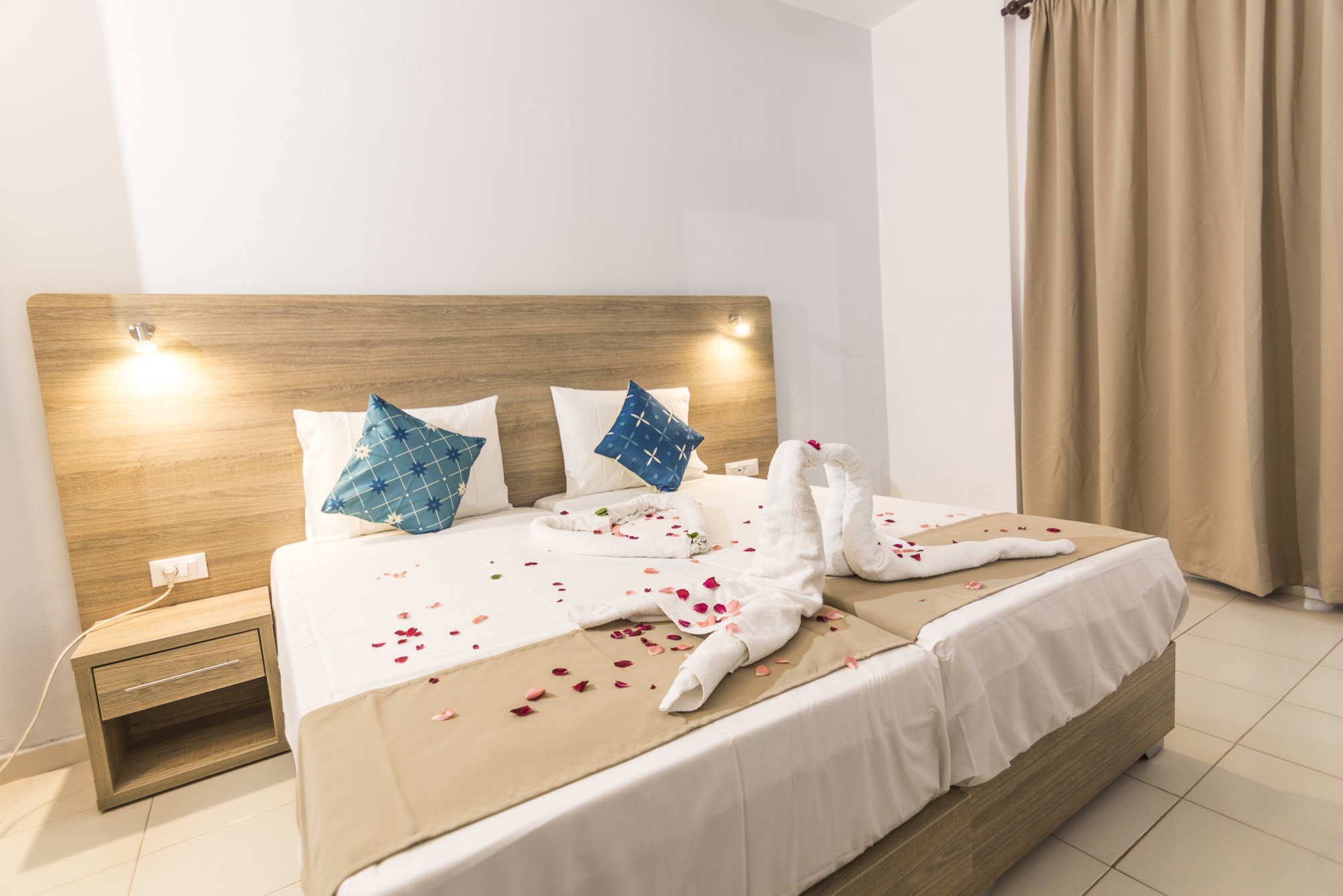 

Verona - Koskinou - Tivoli Hotel