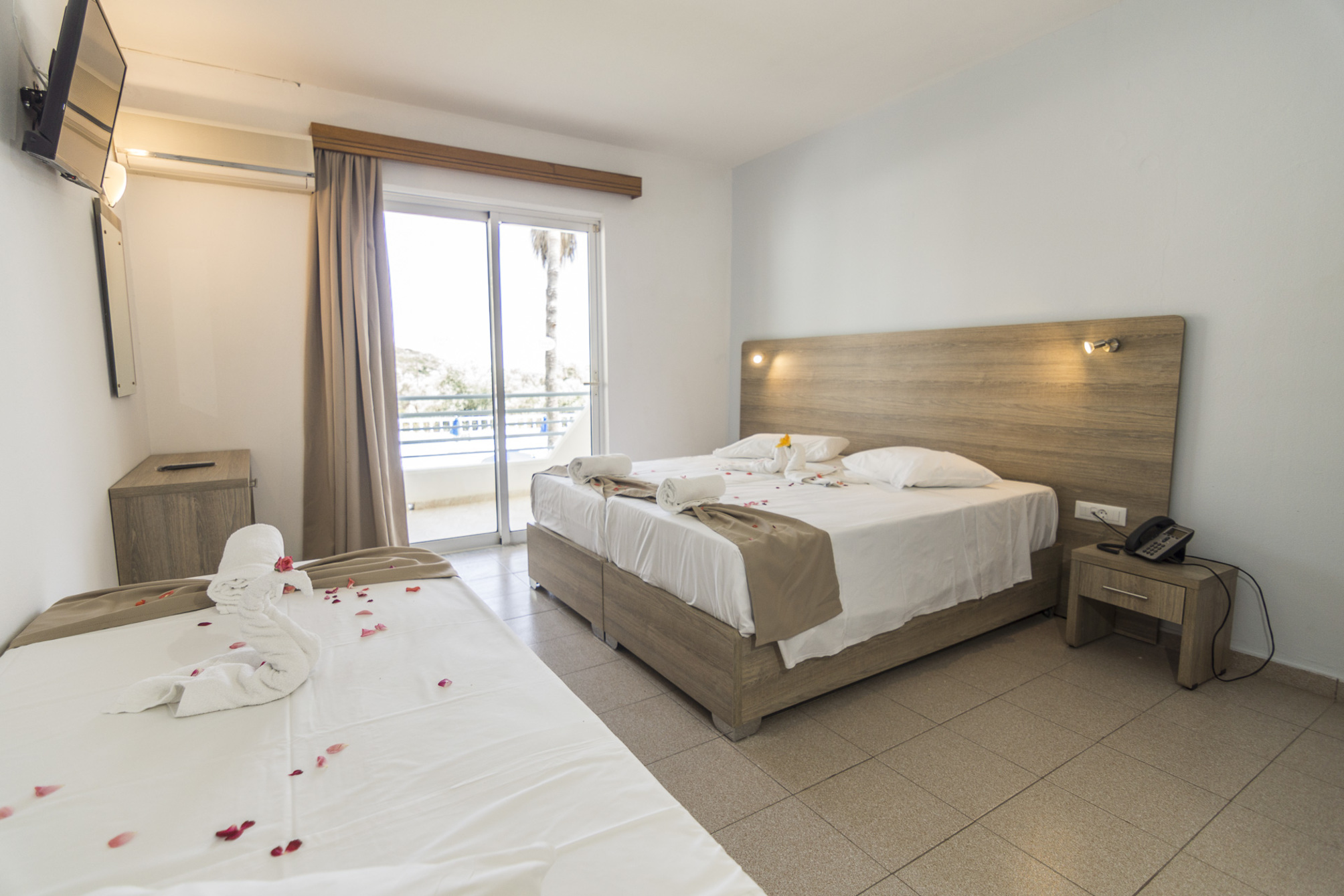 

Verona - Koskinou - Tivoli Hotel