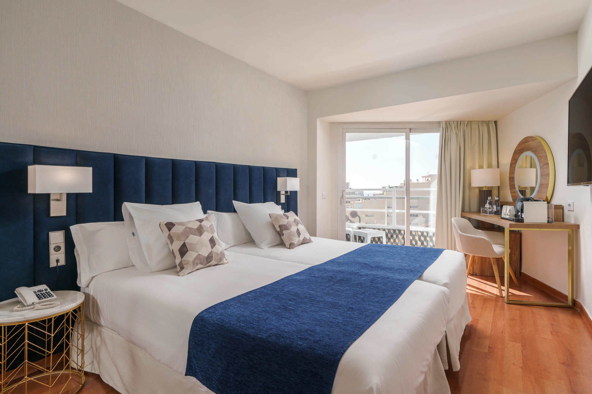 

Napoli - Benalmadena - AluaSoul Costa Malaga - Adults recommended