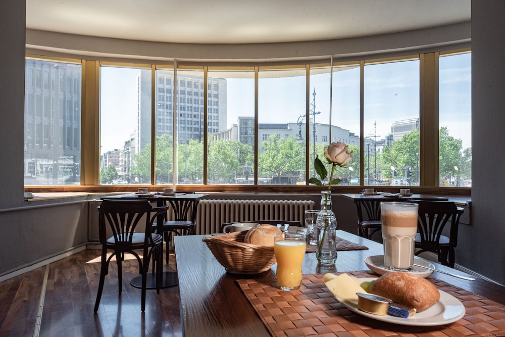 

Milano - Berlin-Tegel - acom-Hotel Berlin Kurfürstendamm