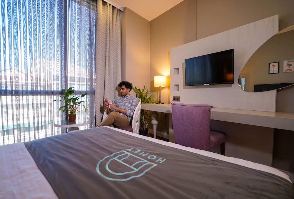 

Venezia - Istanbul, New Airport - Homey AirPort Hotel