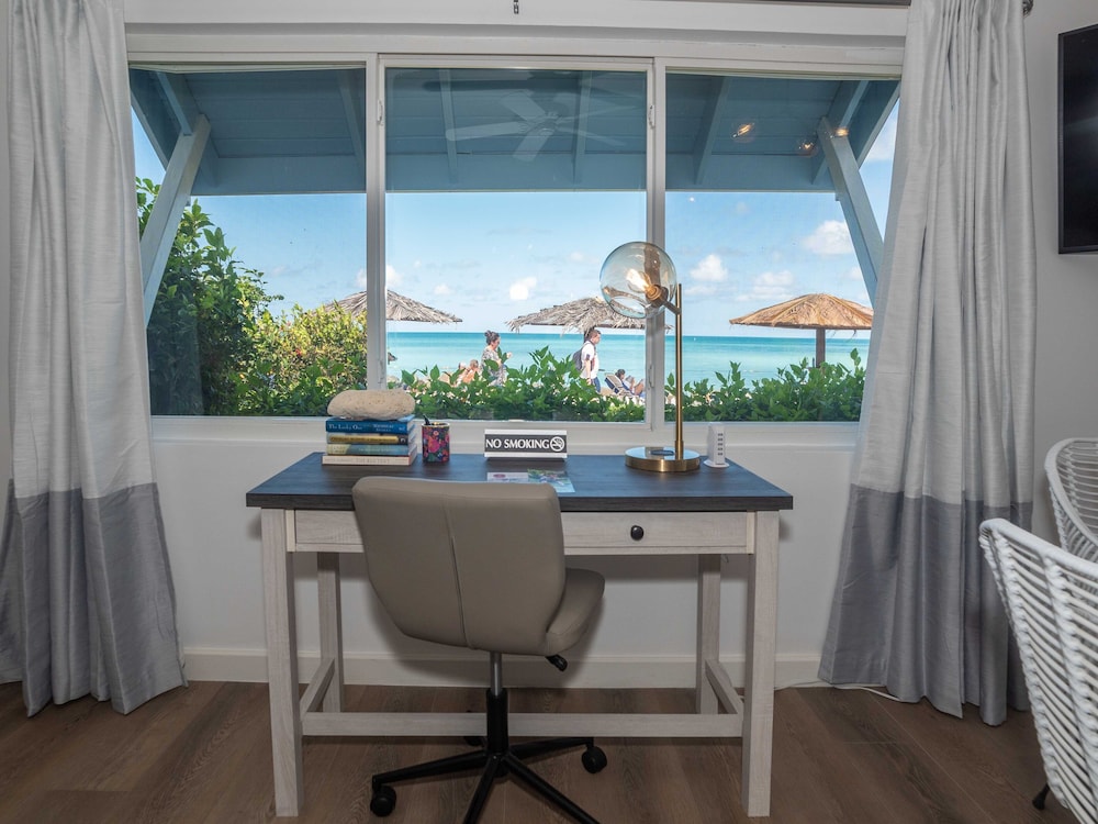 

Milano - St. John's - Antigua Village Beach Resort
