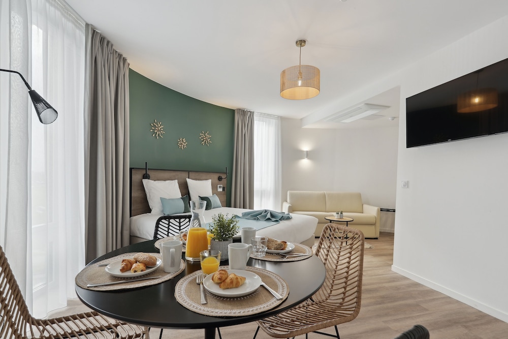 

Bari - Noisy-le-Grand - All Suites Appart Hotel Noisy Le Grand