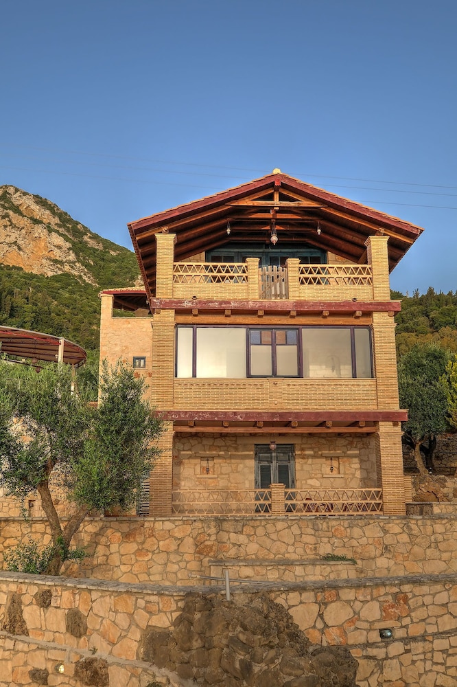 

Bari - Vasilikos - Diamond Suites