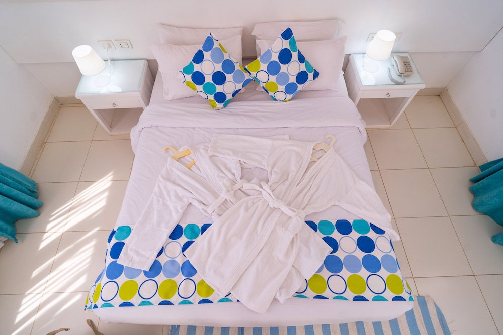 

Bari - Safaga - Lagoonie Lodge Hotel