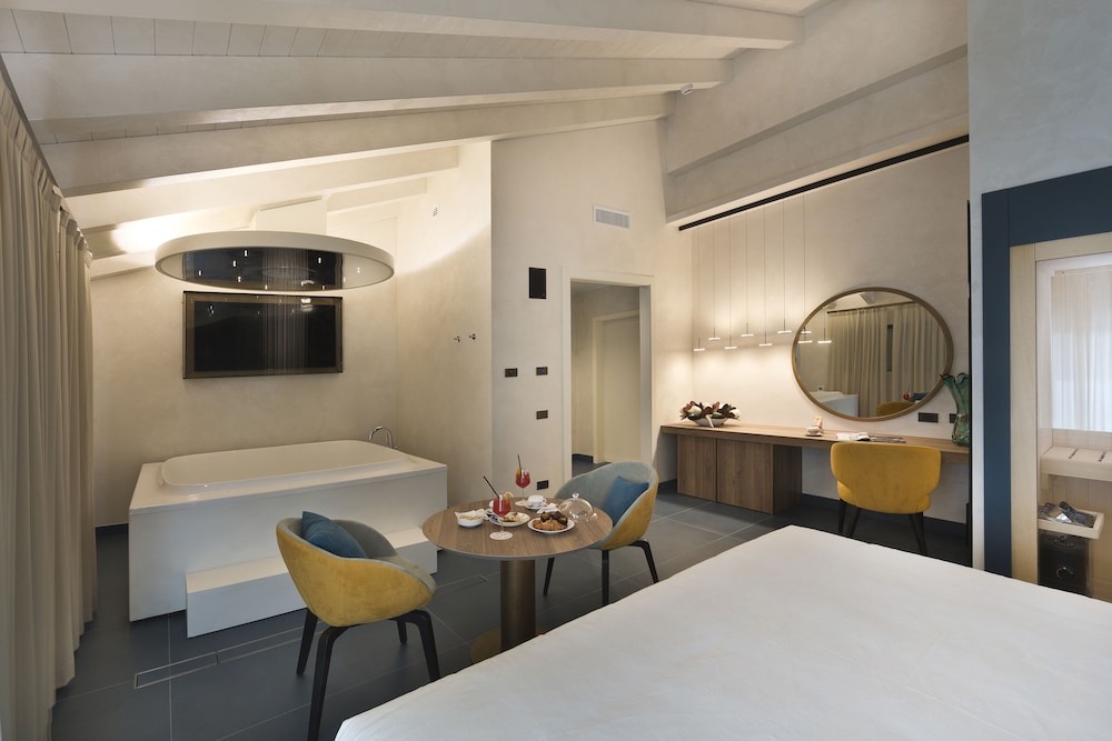 

Catania - Montichiari - Vip's Motel Luxury Accommodation & Spa