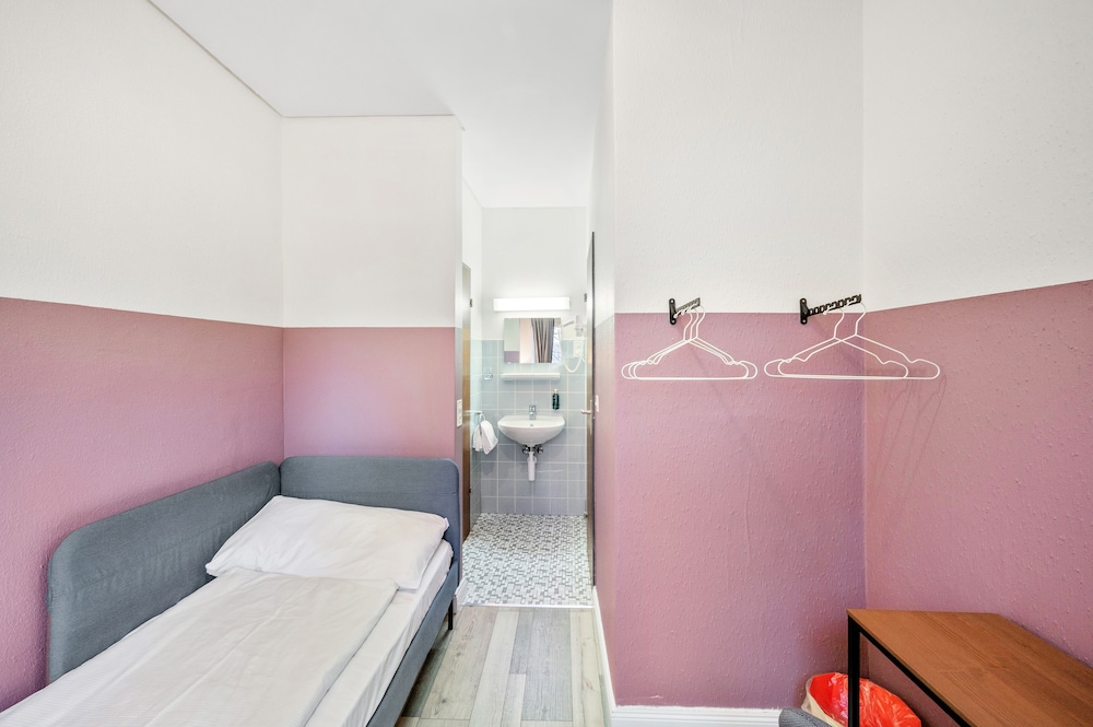 

Firenze - Saint-louis - Becozy Self Check-in Pop-Up Hotel Basel