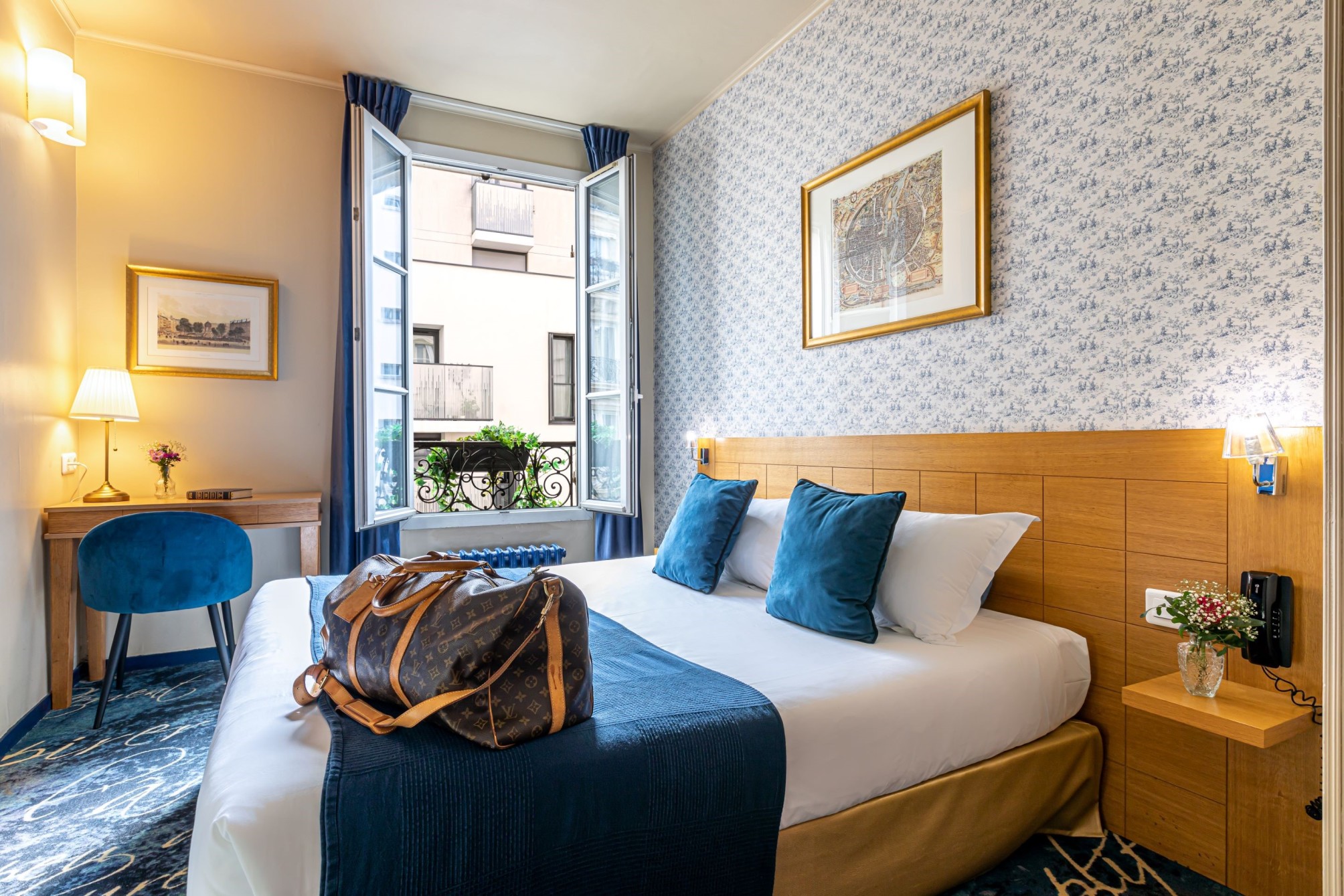 

Roma - Clichy - Hotel Romance Malesherbes by Patrick Hayat