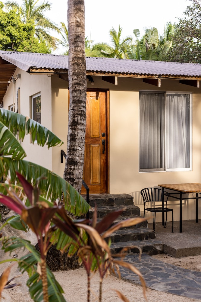 

Catania - Tamarindo - RipJack Inn