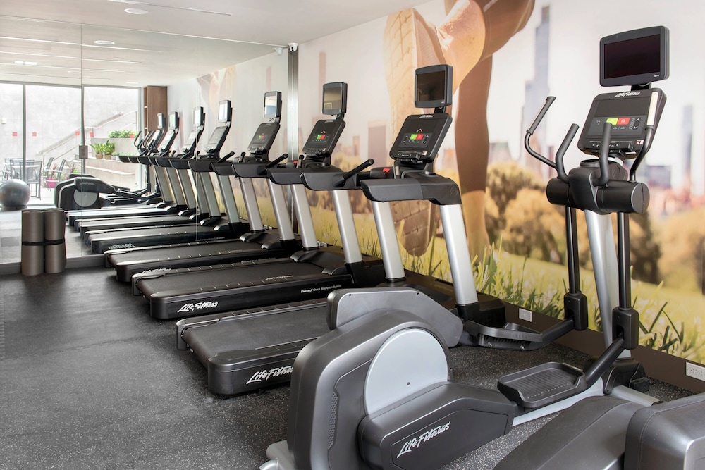 

Bologna - New York - Aeroporto La Guardia - TownePlace Suites by Marriott New York Long Island City