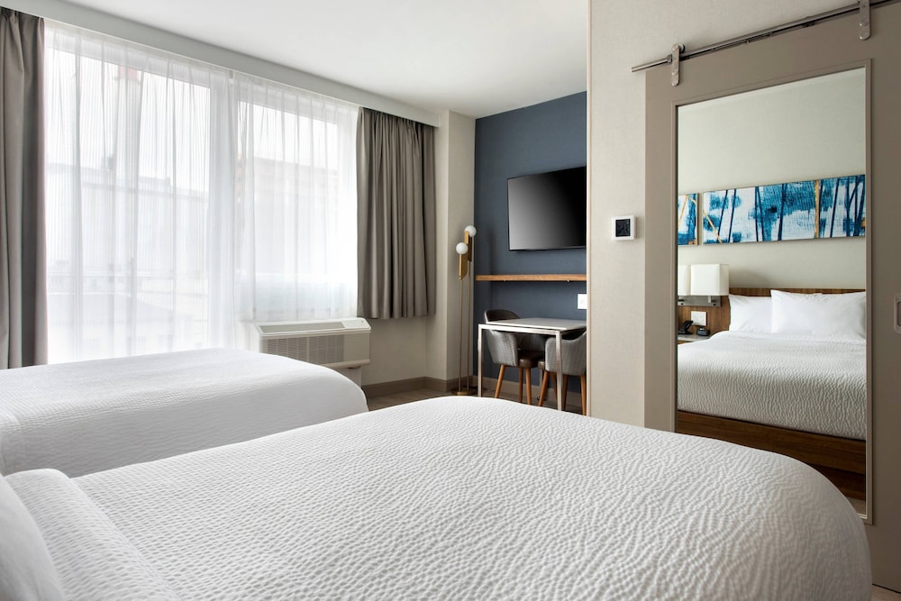 

Torino - New York - Aeroporto La Guardia - TownePlace Suites by Marriott New York Long Island City