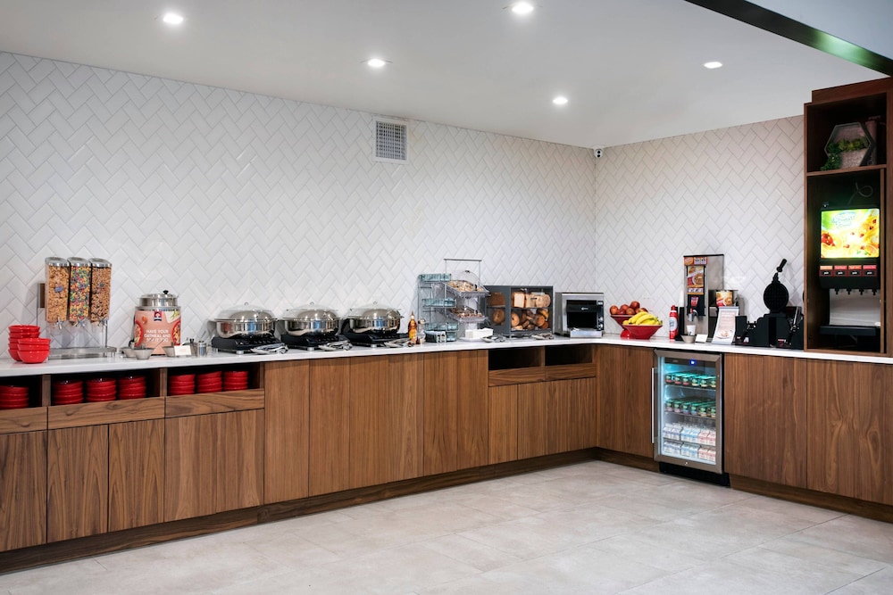 

Palermo - New York - Aeroporto La Guardia - TownePlace Suites by Marriott New York Long Island City