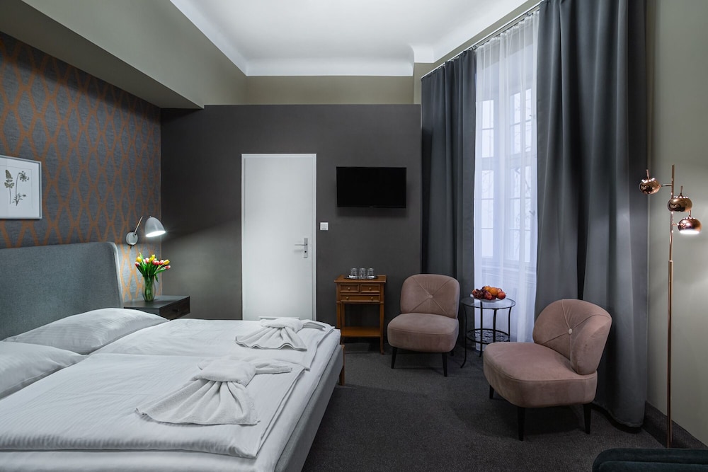 

Napoli - Berlino - Hotel BELLEVUE am Kurfürstendamm