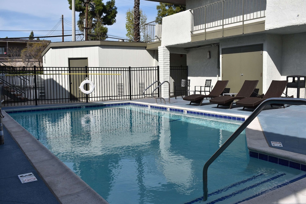 

Roma - Garden Grove - Signature Anaheim Maingate