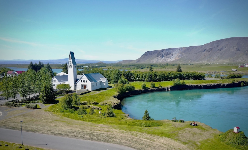

Napoli - Selfoss - Hotel Selfoss